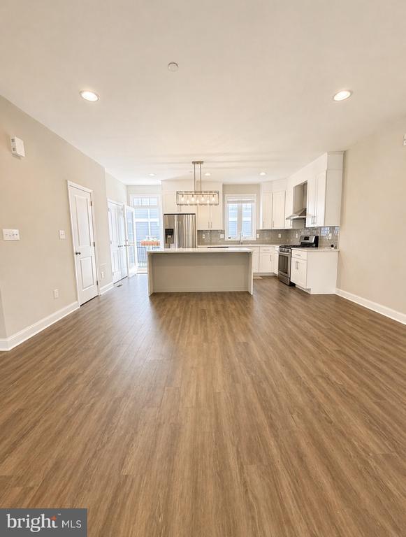 Photo - 903B Spring Mill Ave