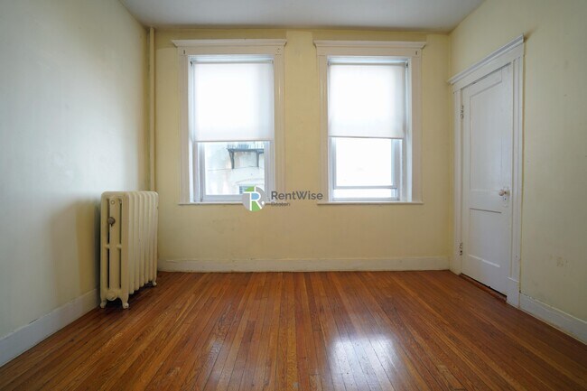 Photo - 159 Kelton St Unit 24