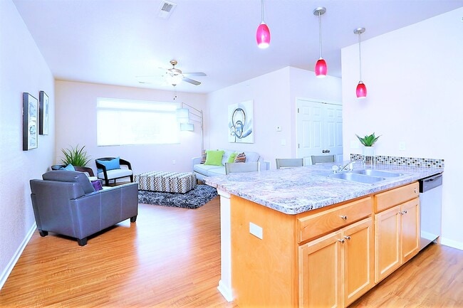 Photo - 1030 Kearney St