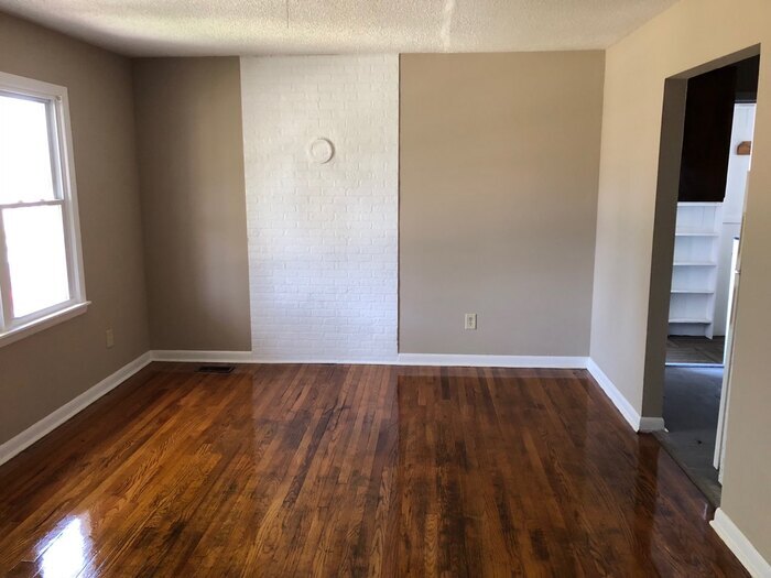 Photo - 3 Bedroom Brick House for Rent