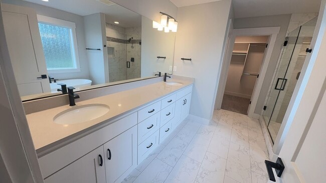 Photo - GORGEOUS CUSTOMIZED HOME - ALL THE DETAILS HERE!! 4bd/2.5ba + Bonus Rooms Excellent Location!!