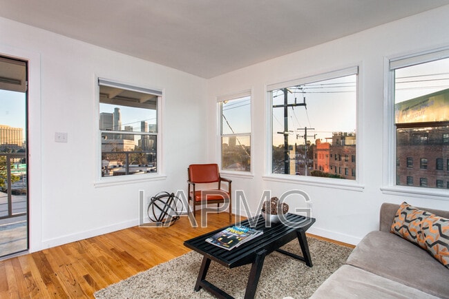 Photo - 1157 Bellevue Ave