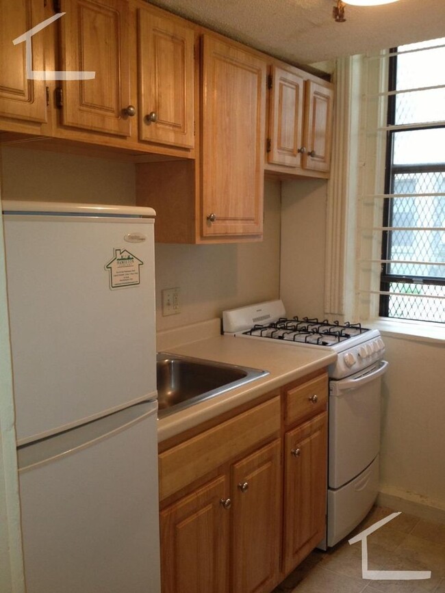 Allston Studio Available now - No broker fee - Allston Studio Available now - No broker fee Condo