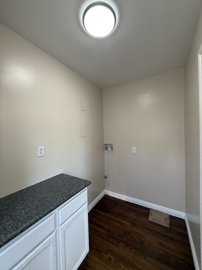 Photo - 3111 Jeffries Ave