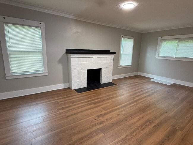 Photo - Updated and Spacious 3-4 Bedroom, 2 Story Home Located on North Side of Youngstown