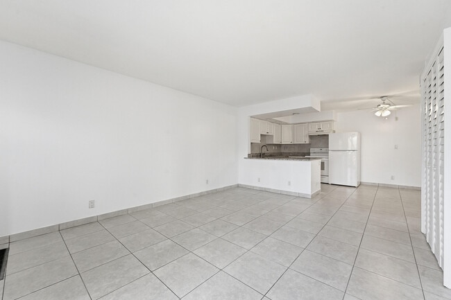 Photo - 2671 Riverside Dr Unit 1