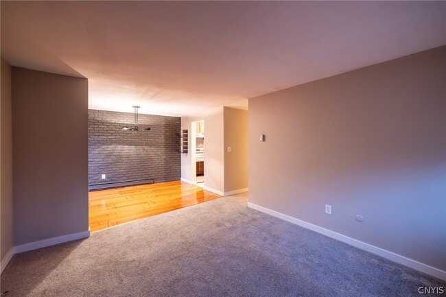 Photo - 705 Idlewood Blvd N