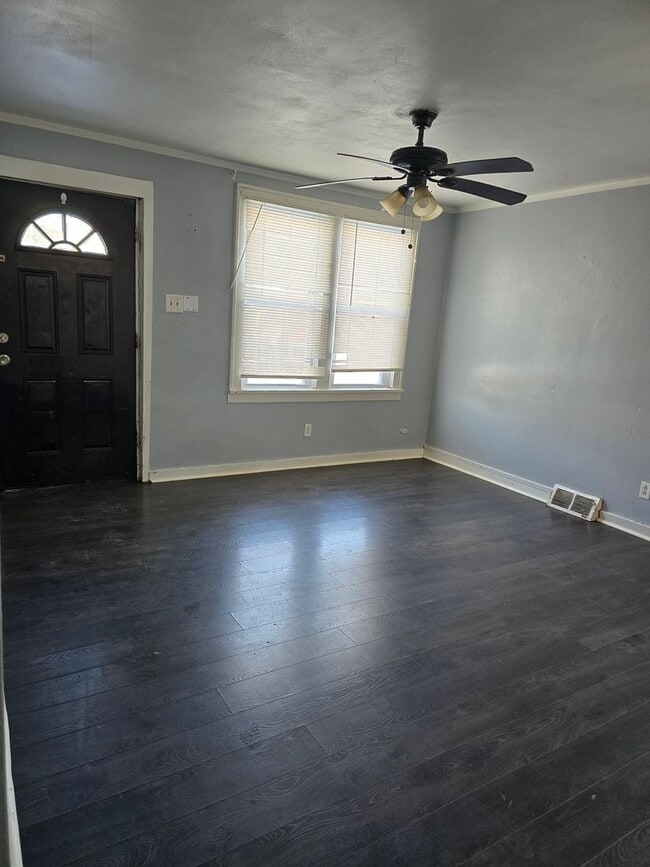 Building Photo - Nice 2BD/1BA