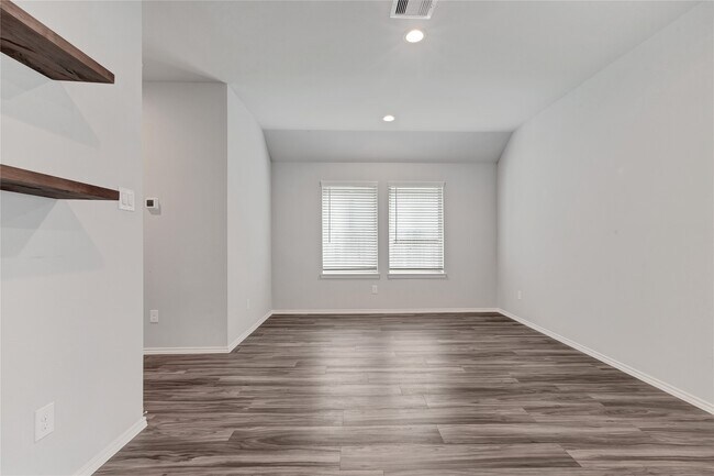 Photo - 16891 Pink Wintergreen Dr