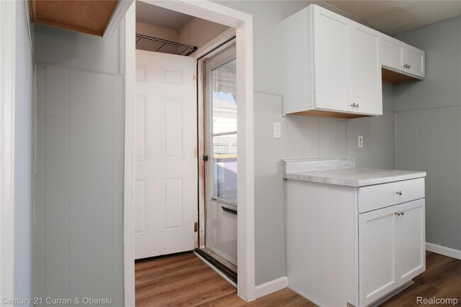 Photo - 22619 Furton St