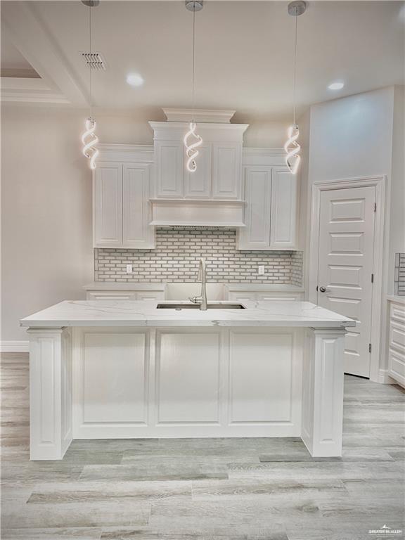 Photo - 11 W 18th St