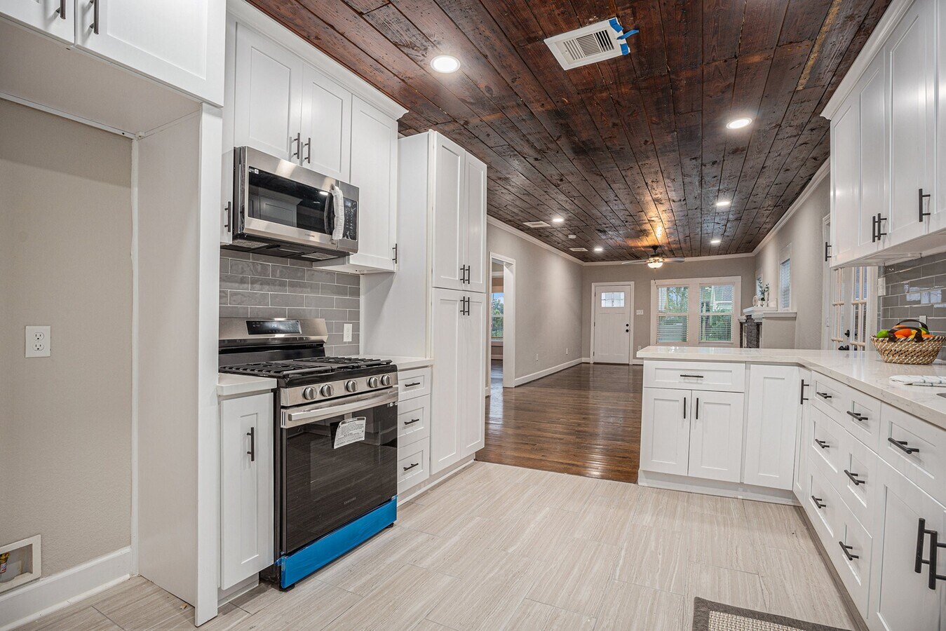 Photo - 7449 Walker St