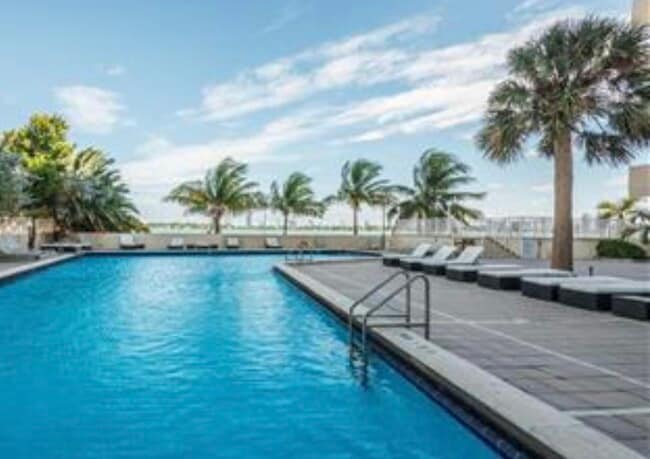 Photo - 2225 NE 123rd St Unidad 114