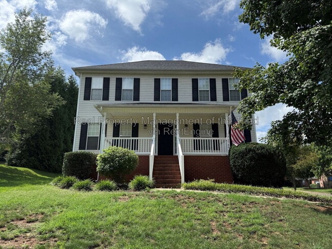 Building Photo - 2740 Bridgeport Dr