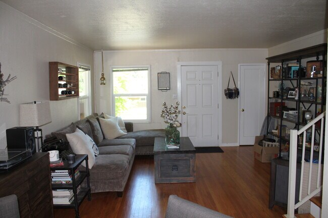 Photo - 914 Oak St Casa