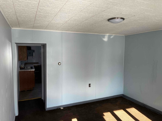Photo - 377 W Ridge St