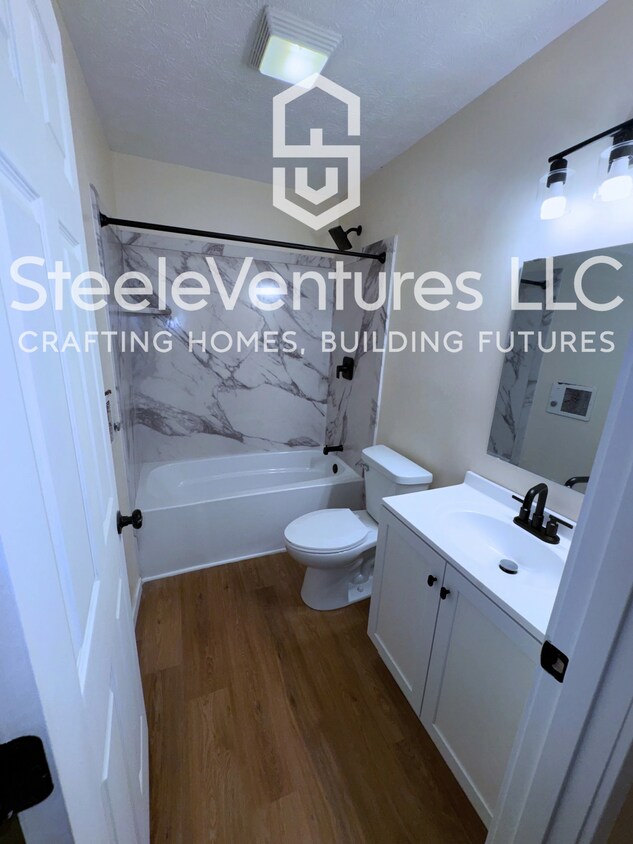 Bathrooms - 4138 N Edmondson Ave (Indianapolis, IN)