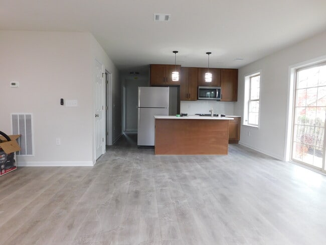 Photo - 1513 Maple St