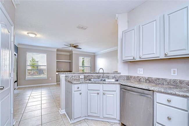 Photo - 17942 Villa Creek Dr Unit 17942
