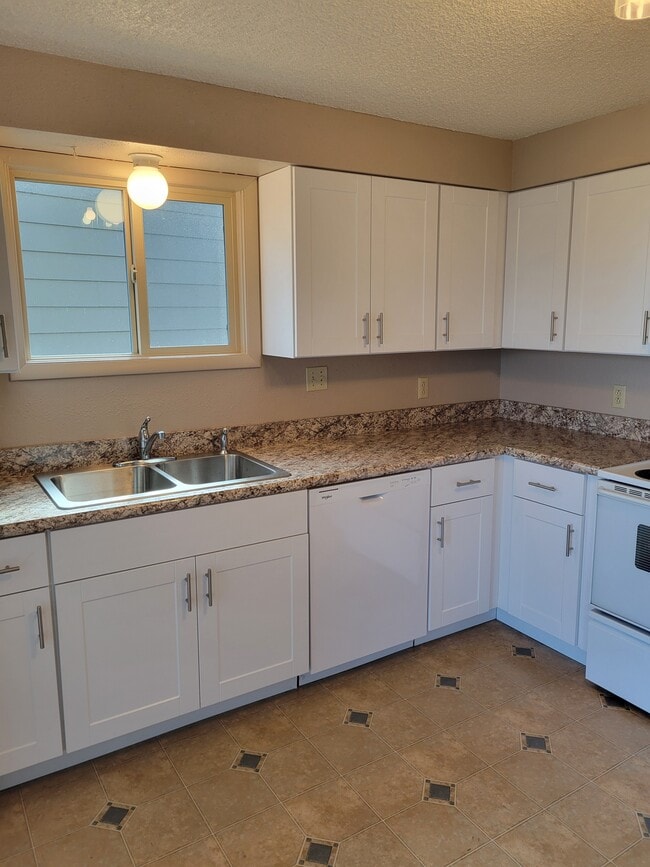Photo - 2224 W Foothills Dr Unit 2224 W. Foothills Dr.