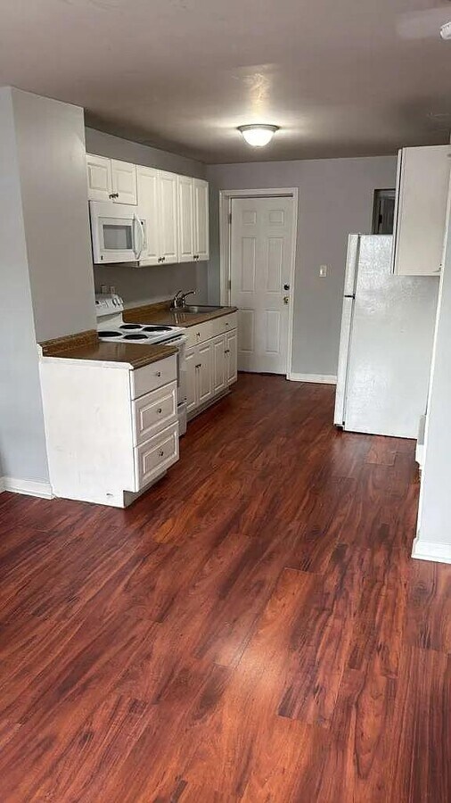 Photo - 233 W Diamond St