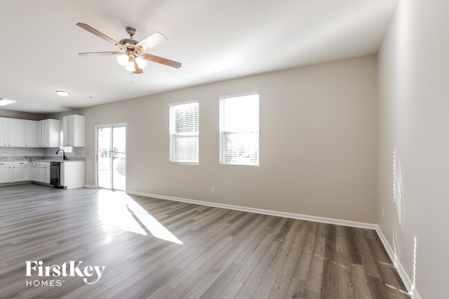 Photo - 7421 Lamplighter Close Dr