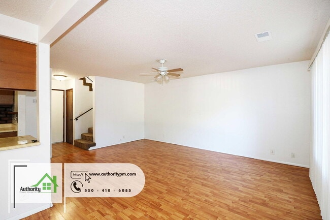 Photo - 3867 Apollo St