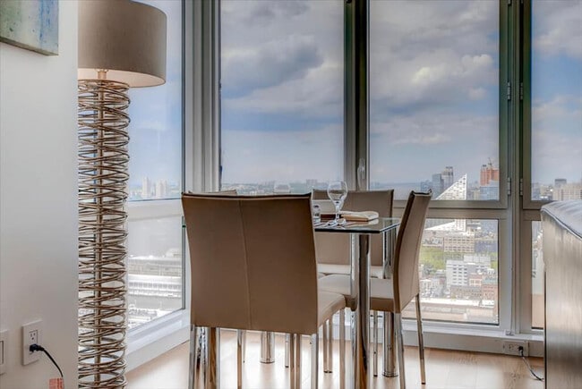 Photo - 605 W 42nd St Unit ID1076259P