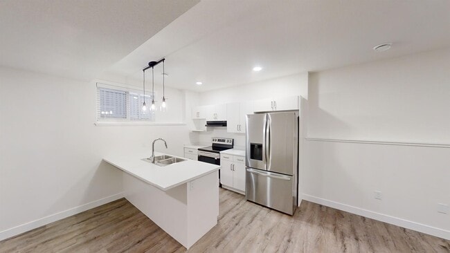 Photo - 13313-133105 105 St