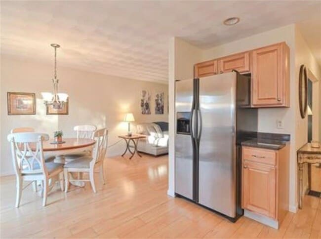 Photo - 44 Lark Ave