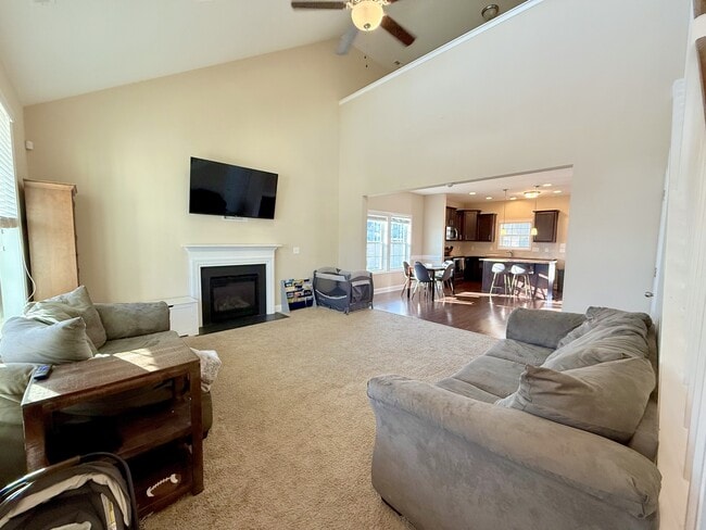 Photo - 15 Old Montague Way