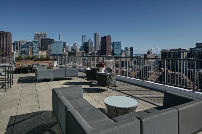 Photo - 915 S Clark St