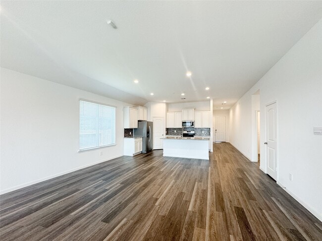 Photo - 519 Newcomb Holw Dr