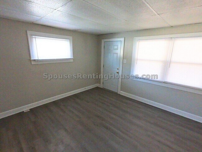 Photo - 1302-1304 North Linwood Avenue - 1304