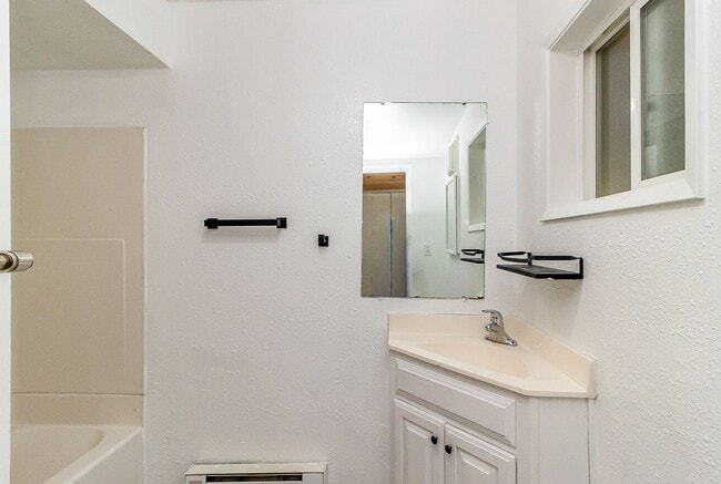 Photo - Farmhouse In Snohomish Call Jennifer 425.223.8096