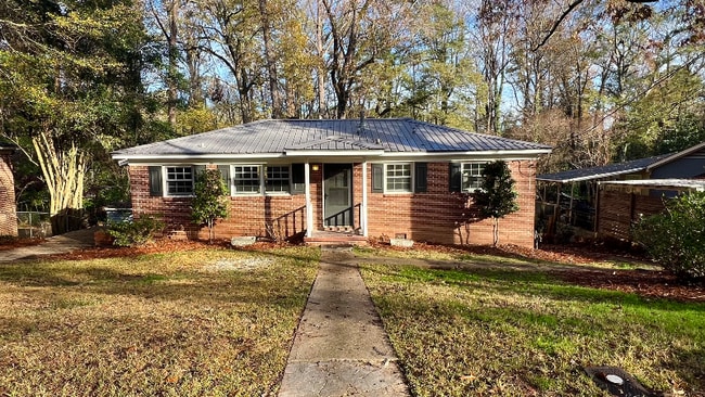 Photo - 1121 E Magnolia Ave