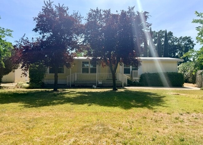Building Photo - bowman18775 Unit 18775 Bowman Road, house B
