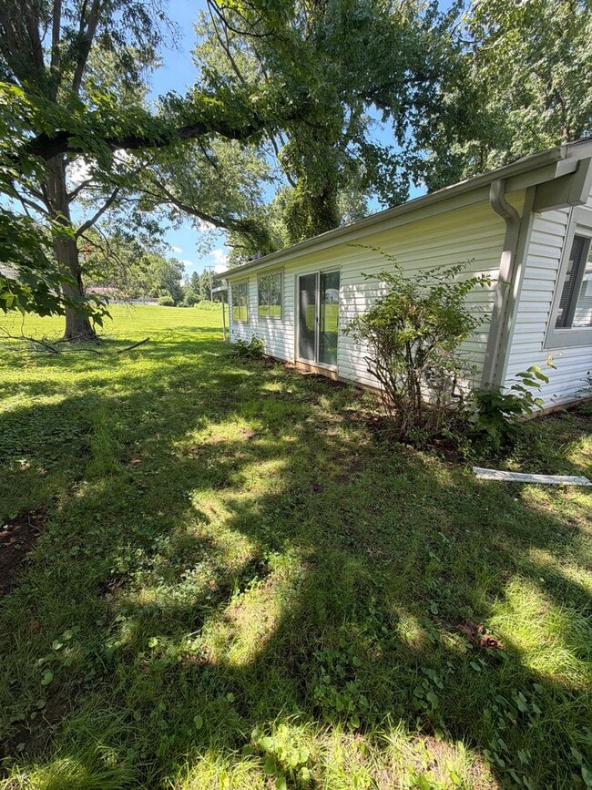 Photo - 602 Ledyard Dr