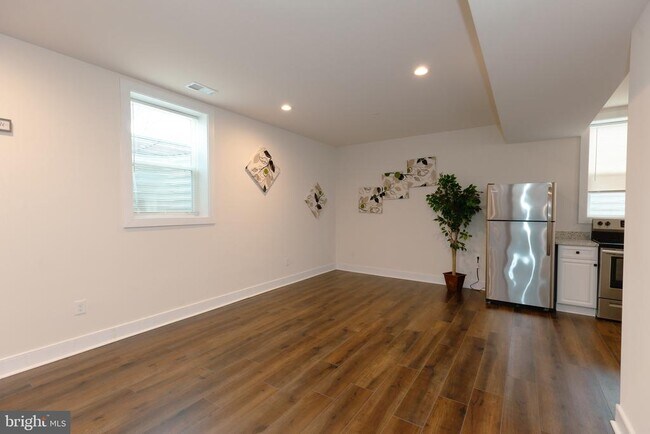 Photo - 5705 Crestwood Pl