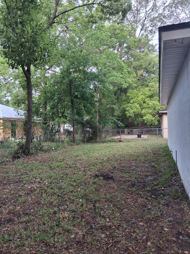 Photo - 1744 W 28th St