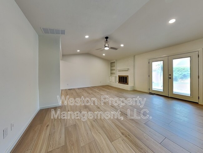 Photo - 8708 Cord Ave