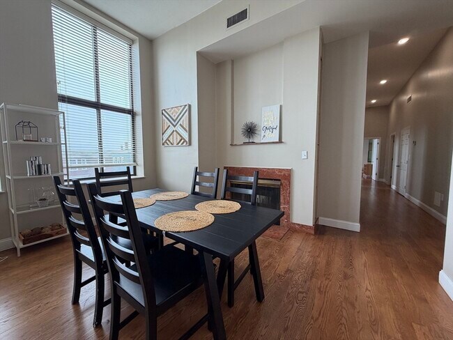 Photo - 841 Parker St Unit 306