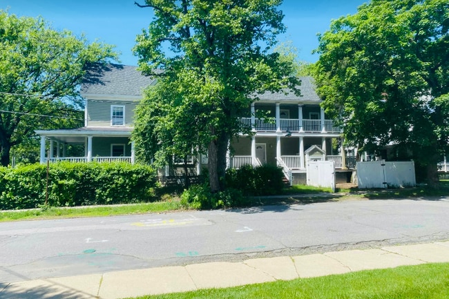 Photo - 57 Winchester St