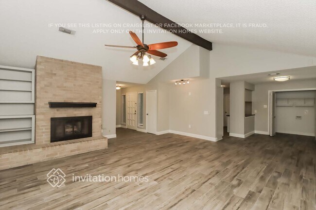 Photo - 2210 Colonial Ct N