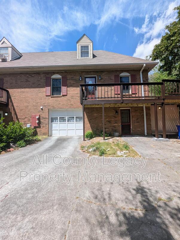 Photo - 946 Park Place NE