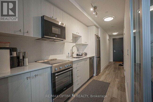 Photo - 15 Wellington St S Unit 603