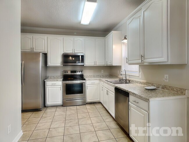 Photo - 504 Anthony Pl