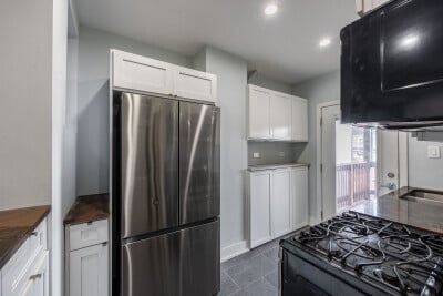 Photo - 3718 W Belmont Ave Unidad 2