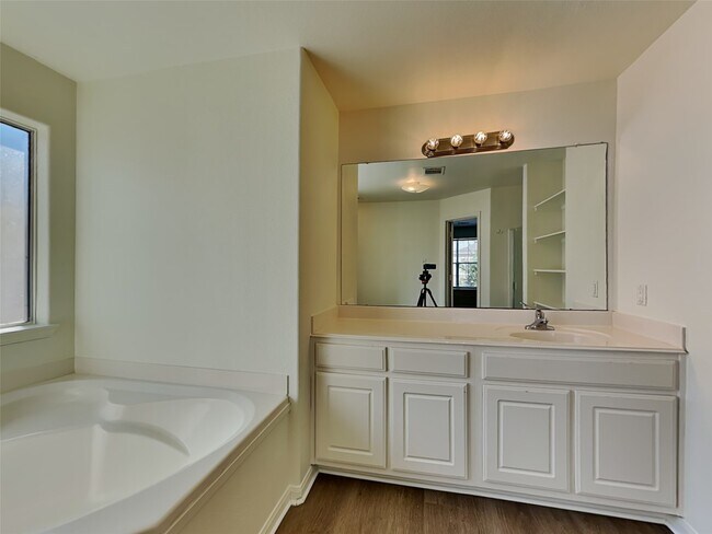 Photo - 4519 Nueces River Loop