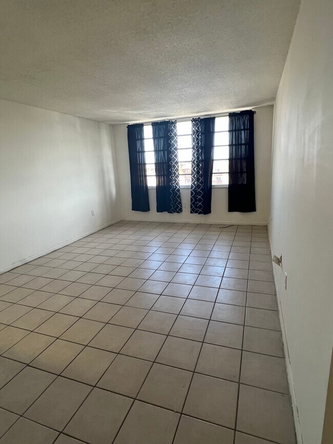 Photo - 13390 NE 7th Ave Unit 407